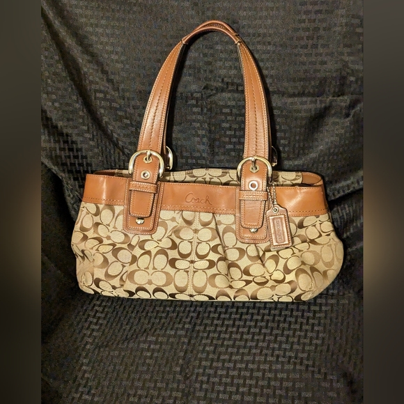 EUC Coach Purse - Picture 1 of 12